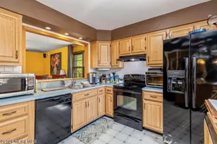 9 Barry Ln, Hazlet Township, NJ 07730 - Photo 9