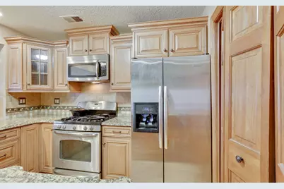 51 Richmond Court, Tinton Falls, NJ 07712 - Photo 9