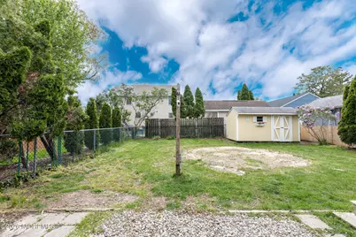 46 W Cape May Avenue, Ocean Gate, NJ 08740 - Photo 37