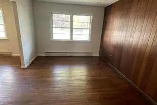 606 Alma Pl, Oakhurst, NJ 07755 - Photo 5