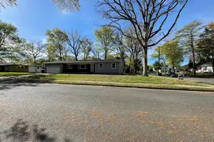 606 Alma Pl, Oakhurst, NJ 07755 - Photo 11