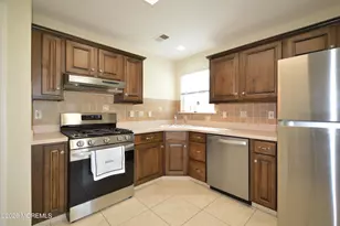 2654 Meadow Lake Dr, Toms River Township, NJ 08755 - Photo 9