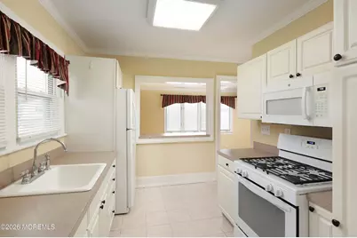 45 Manning Street, Red Bank, NJ 07701 - Photo 17
