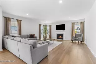 3 Annapolis St, Farmingdale, NJ 07727 - Photo 11
