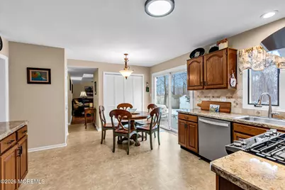 35 Brook Street, Farmingdale, NJ 07727 - Photo 17
