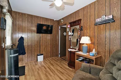 107 B Constitution Boulevard, Whiting, NJ 08759 - Photo 9