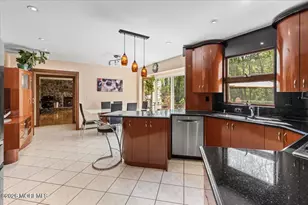 9 Manor Ct, Manalapan Township, NJ 07726 - Photo 15
