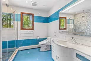 9 Manor Ct, Manalapan Township, NJ 07726 - Photo 25