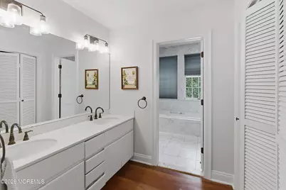 26 Half Moon Isle Isle, Jersey City, NJ 07305 - Photo 21