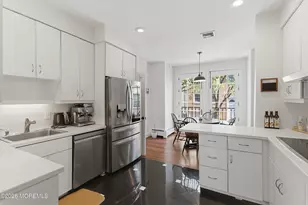 26 Half Moon Isle Isle, Jersey City, NJ 07305 - Photo 7