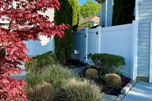 194 Kentucky Way, Freehold, NJ 07728 - Photo 25