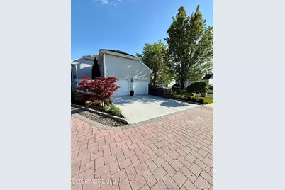 194 Kentucky Way, Freehold, NJ 07728 - Photo 45