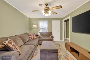27 Washington St, Red Bank, NJ 07701 - Photo 11