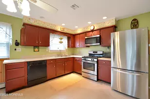 32 Bonaire Dr, Toms River Township, NJ 08757 - Photo 7