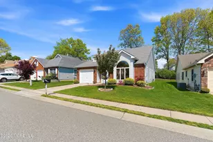 1462 Burr Oak Rd, Toms River Township, NJ 08755 - Photo 5