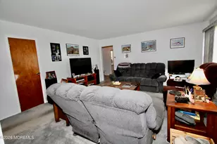 32 Toomin Dr, Neptune Township, NJ 07753 - Photo 3
