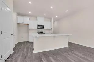 66 Mantoloking Dr, Jackson, NJ 08527 - Photo 5