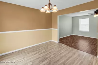 301 Platinum Court, Glassboro Boro, NJ 08028 - Photo 13