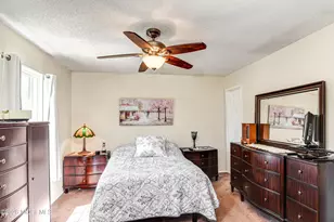 258 Grassmere Ct, Aberdeen Township, NJ 07747 - Photo 7