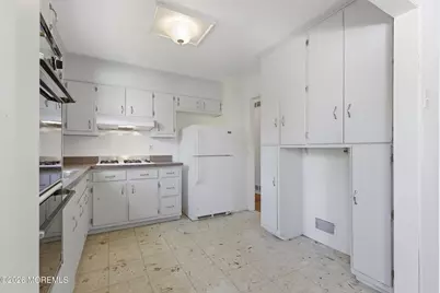 14 Woodridge Avenue, Toms River Township, NJ 08755 - Photo 9