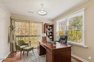 20 Austin Ct, Freehold, NJ 07728 - Photo 3