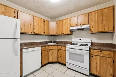 20 Austin Court #7, Freehold, NJ 07728 - Photo 13