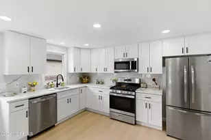 27 Brookview Ln, Manalapan Township, NJ 07726 - Photo 13