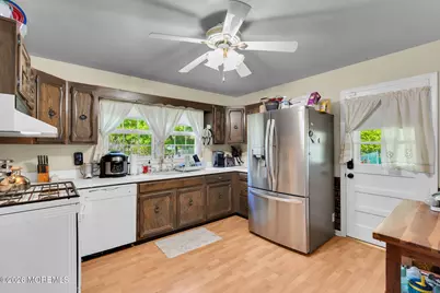 15 Pinebrook Drive, Neptune Township, NJ 07753 - Photo 11