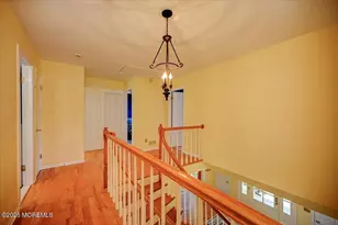 242 Williamsburg Dr, Shrewsbury, NJ 07702 - Photo 21