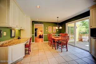 242 Williamsburg Dr, Shrewsbury, NJ 07702 - Photo 13