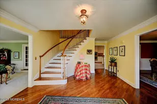 242 Williamsburg Dr, Shrewsbury, NJ 07702 - Photo 3