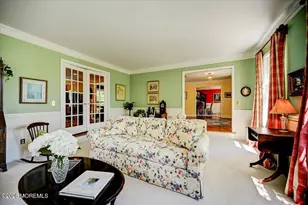 242 Williamsburg Dr, Shrewsbury, NJ 07702 - Photo 5
