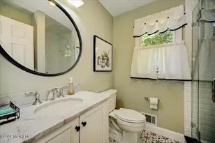 242 Williamsburg Dr, Shrewsbury, NJ 07702 - Photo 19