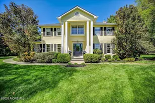 242 Williamsburg Dr, Shrewsbury, NJ 07702 - Photo 1