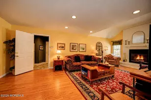 242 Williamsburg Dr, Shrewsbury, NJ 07702 - Photo 15