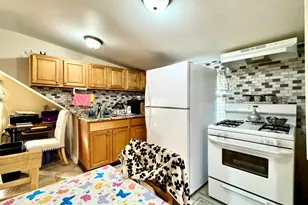 196 Milton Ave, Cliffwood, NJ 07721 - Photo 5