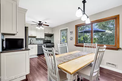 52 Darien Road, Howell Township, NJ 07731 - Photo 7