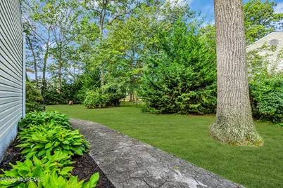 52 Darien Road, Howell Township, NJ 07731 - Photo 33