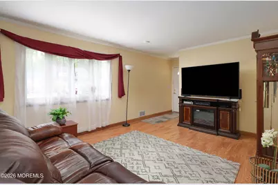 167 Crestview Drive, Middletown, NJ 07748 - Photo 5