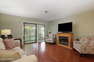 240 Medford Ct, Manalapan Township, NJ 07726 - Photo 9