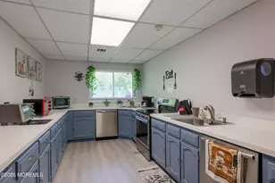 240 Medford Ct, Manalapan Township, NJ 07726 - Photo 35