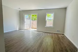 402 Woodlake Manor Dr, Lakewood, NJ 08701 - Photo 5