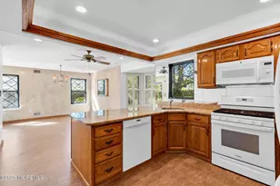 7 Avon Ct, Marlboro Township, NJ 07746 - Photo 17