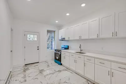520 E Jersey Street #B, Elizabeth, NJ 07206 - Photo 1
