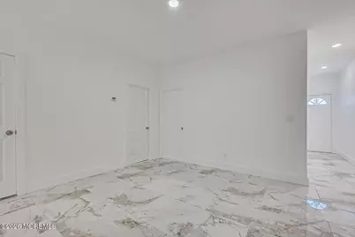 520 E Jersey Street #B, Elizabeth, NJ 07206 - Photo 3