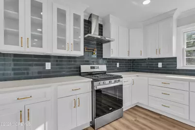 635 Hudson Avenue, Port Monmouth, NJ 07758 - Photo 15