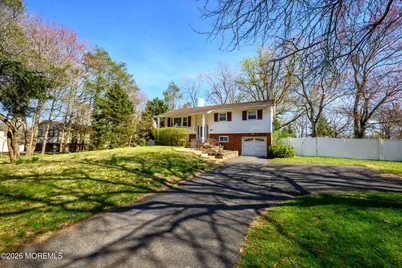 8 Holiday Road, Manalapan Township, NJ 07726 - Photo 3