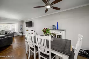 8 Holiday Rd, Manalapan Township, NJ 07726 - Photo 9