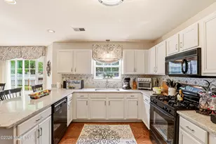 49 Crater Lake Rd, Howell Township, NJ 07731 - Photo 7