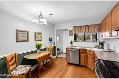 112 Lexington Court, Red Bank, NJ 07701 - Photo 5